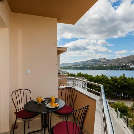 Apartments Mare Trogir Exterior photo