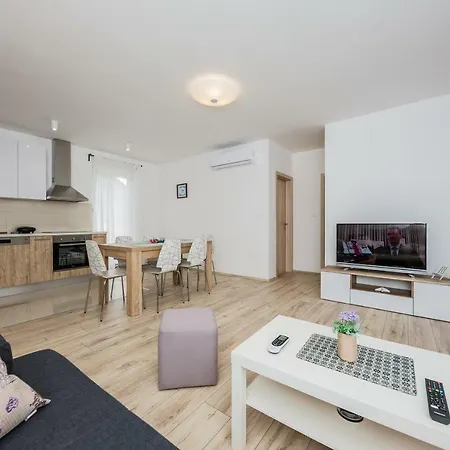 Apartments Mare Trogir Exterior photo
